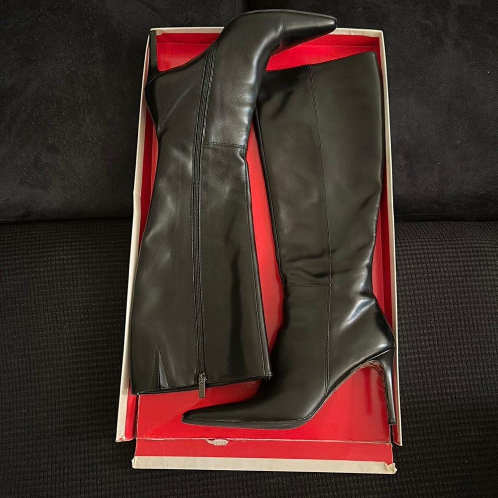 Black mid long boots